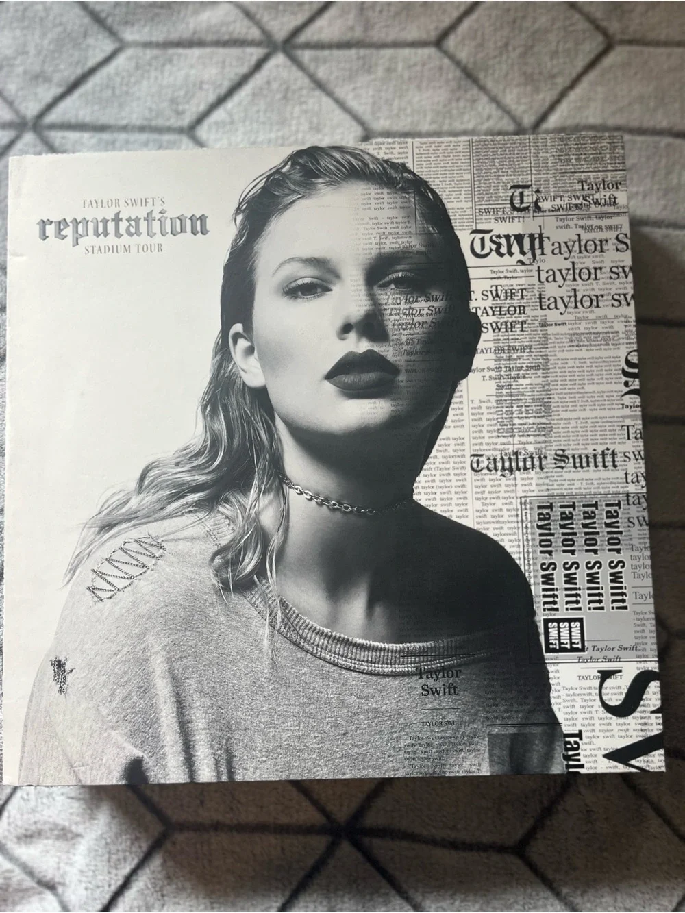 Taylor Swift Reputation VIP Box Patch CD Card Working Screen - Picture 1 of 15